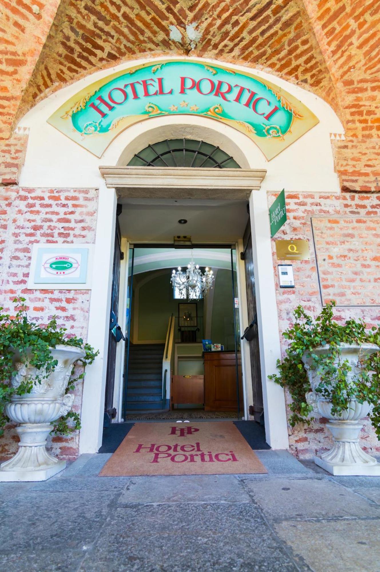 Hotel Portici Vicoforte Екстер'єр фото