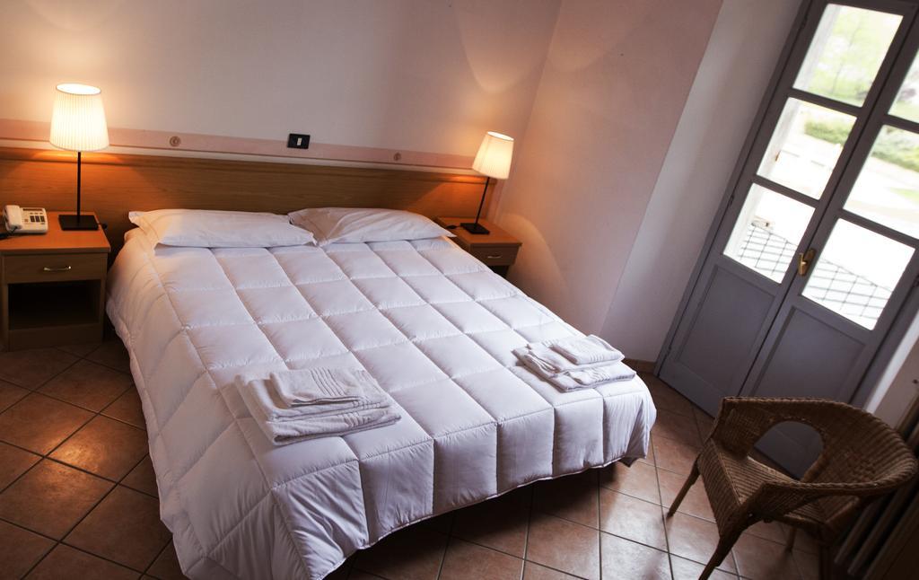 Hotel Portici Vicoforte Екстер'єр фото