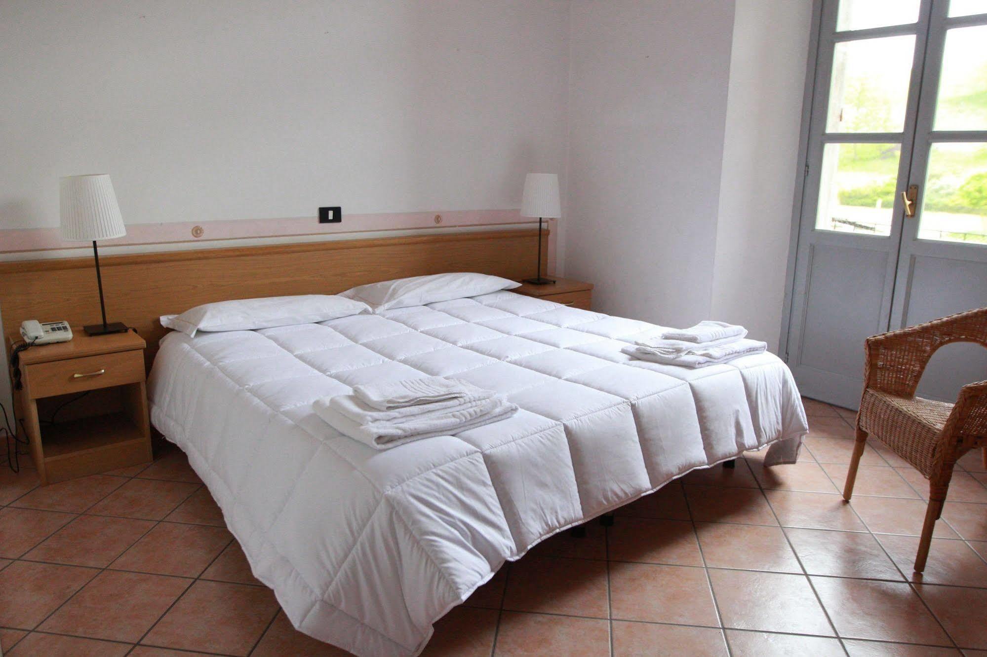 Hotel Portici Vicoforte Екстер'єр фото